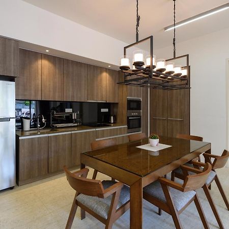 By The Sea Beach Front Apartment 바투 페링기 외부 사진