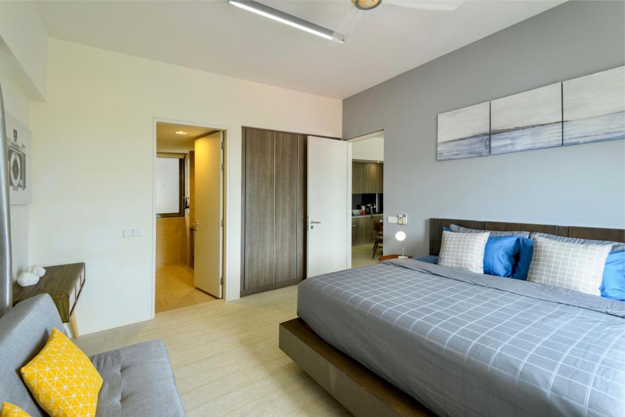 By The Sea Beach Front Apartment 바투 페링기 외부 사진