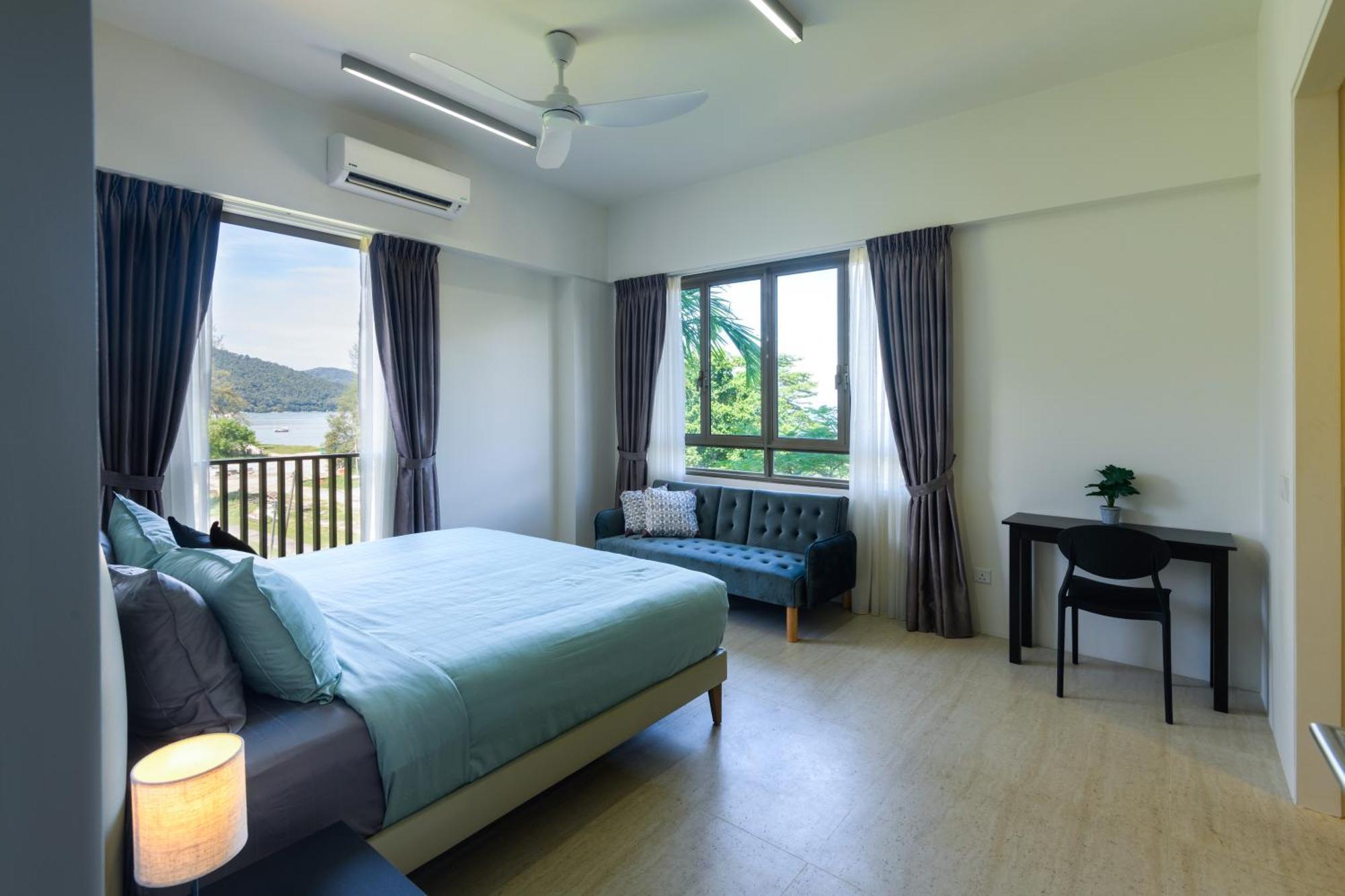 By The Sea Beach Front Apartment 바투 페링기 외부 사진
