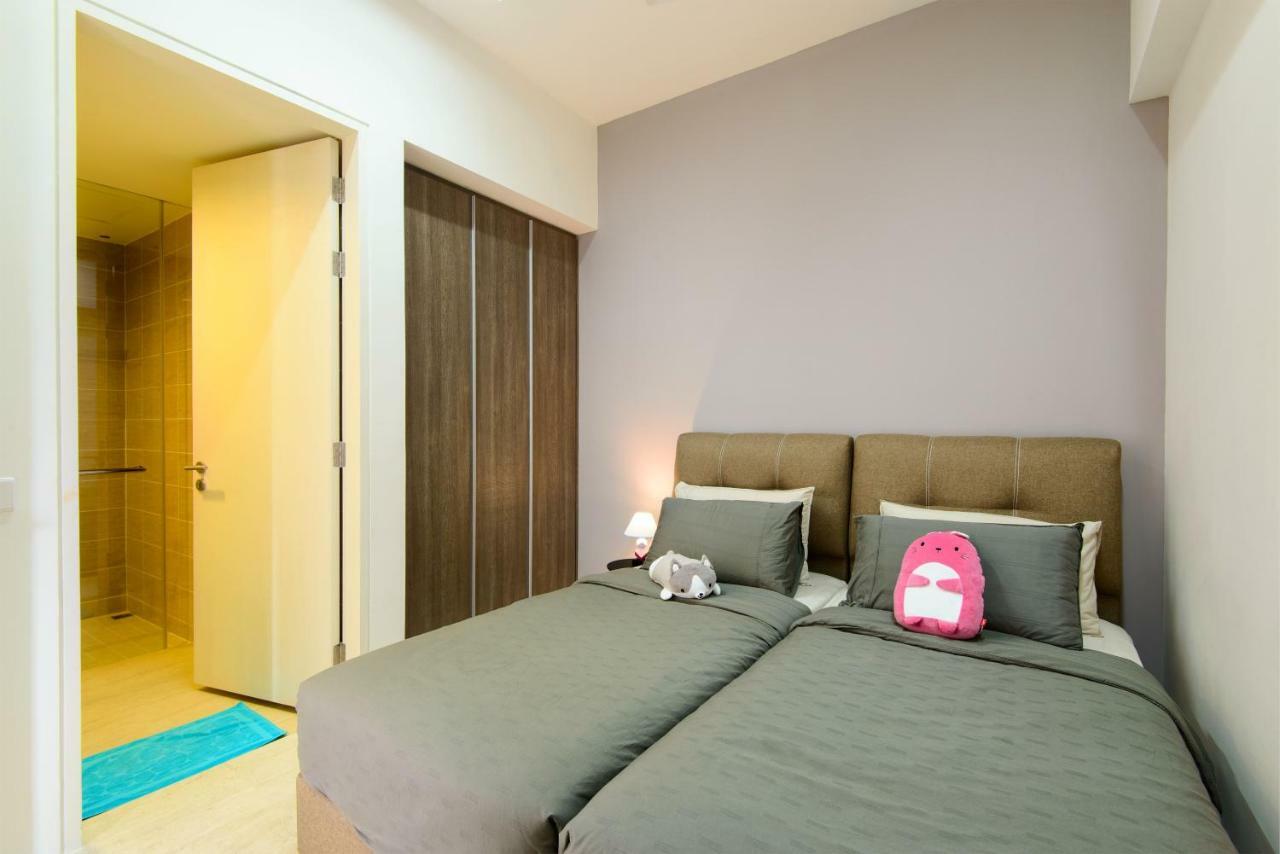 By The Sea Beach Front Apartment 바투 페링기 외부 사진